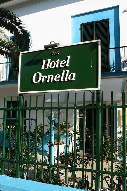 Hotel Ornella ลิโด ดิ กามาโยเร ภายนอก รูปภาพ